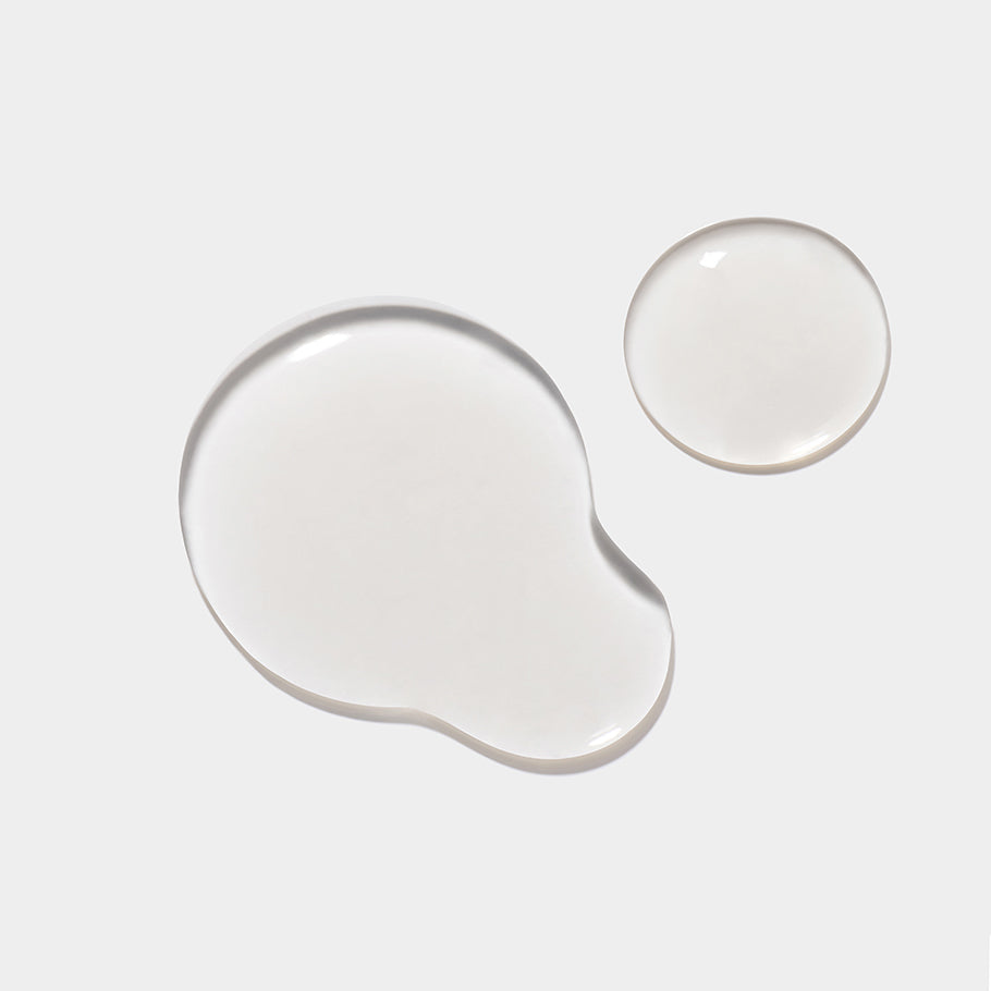 Clear gel-like texture of Sulwhasoo Gentle Cleansing Foam, showing its light, smooth consistency before lathering into a soft foam.